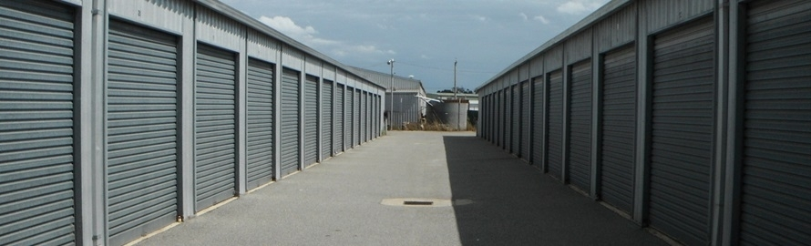 Low Cost Self Storage logo